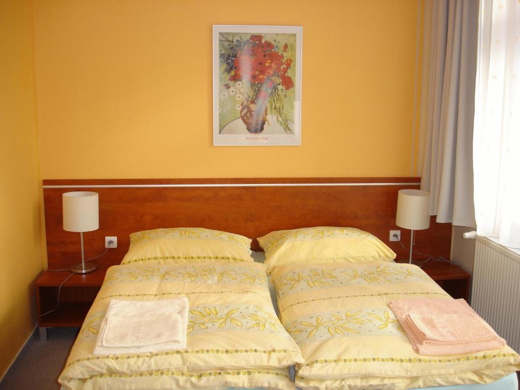 Red Deer Hotel Brezno Room photo